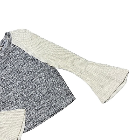 Anthropologie Gray and Ivory Dolan Knit Bell Sleeve Sweater XS - Picture 3 of 9